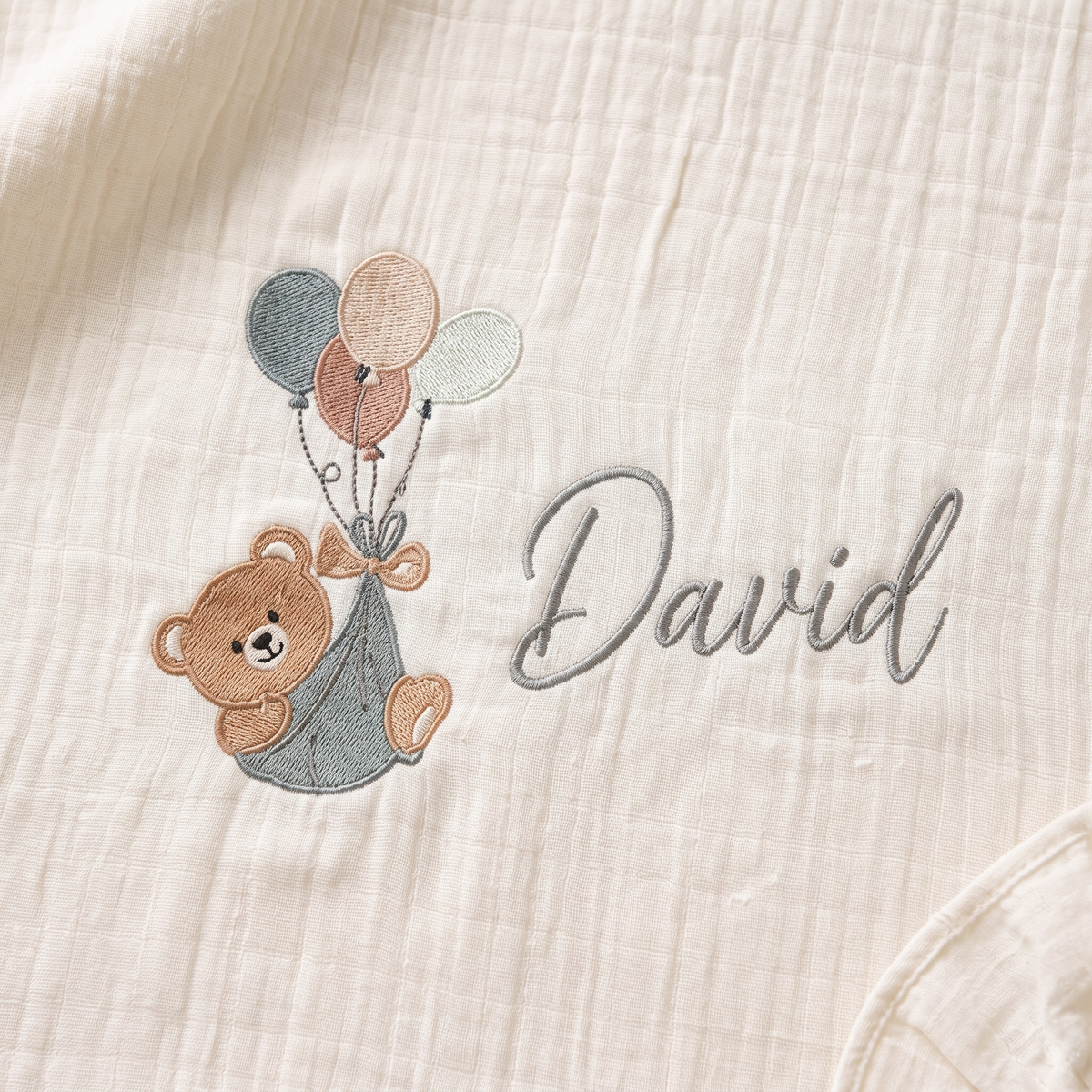 Personalized Newborn Gift Set, 5 Embroidered Muslin Pieces for Baby Shower